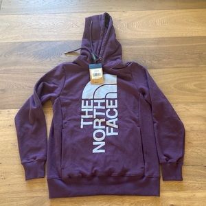 North face, size small women’s hooded pullover